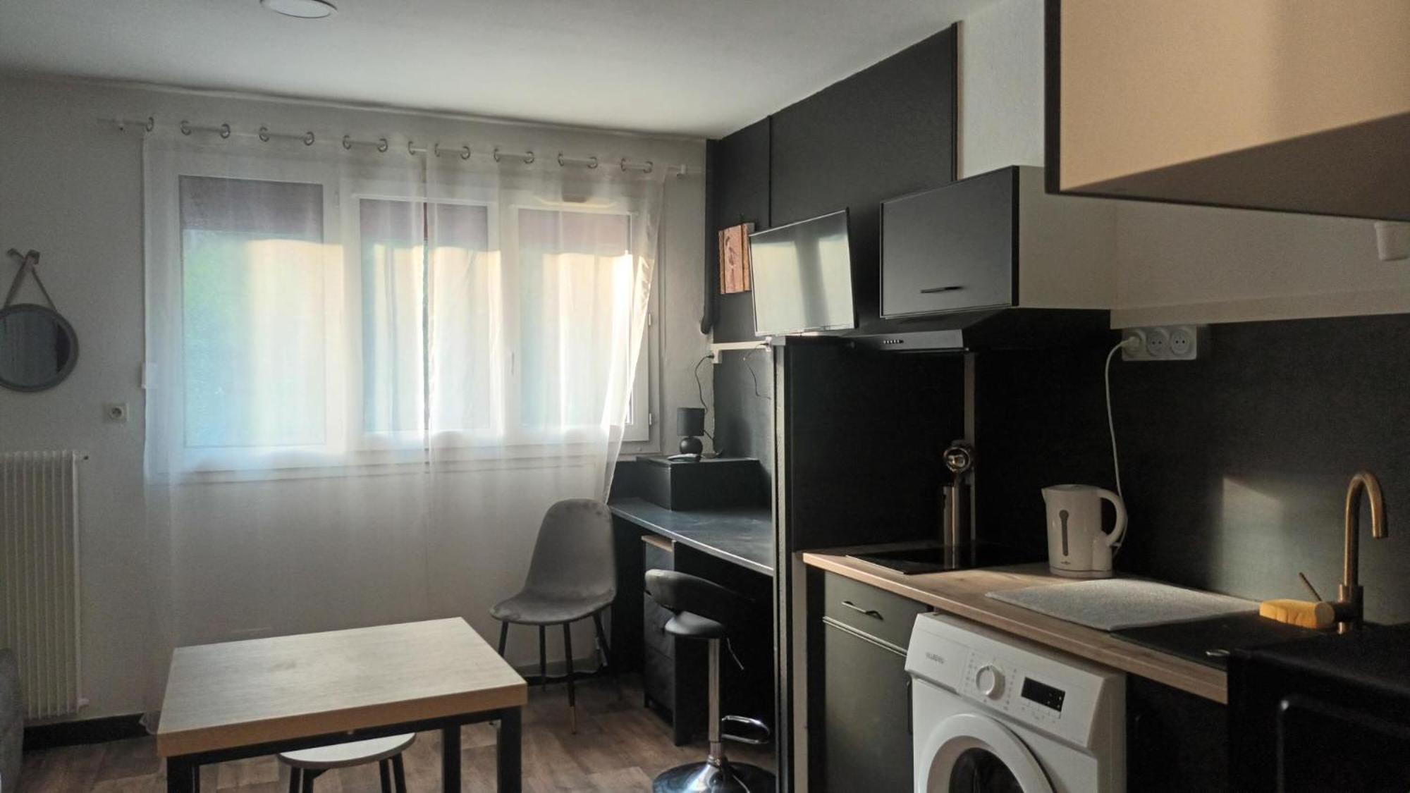 Appartement T1 Proche De Vulcania Pontaumur Exteriér fotografie