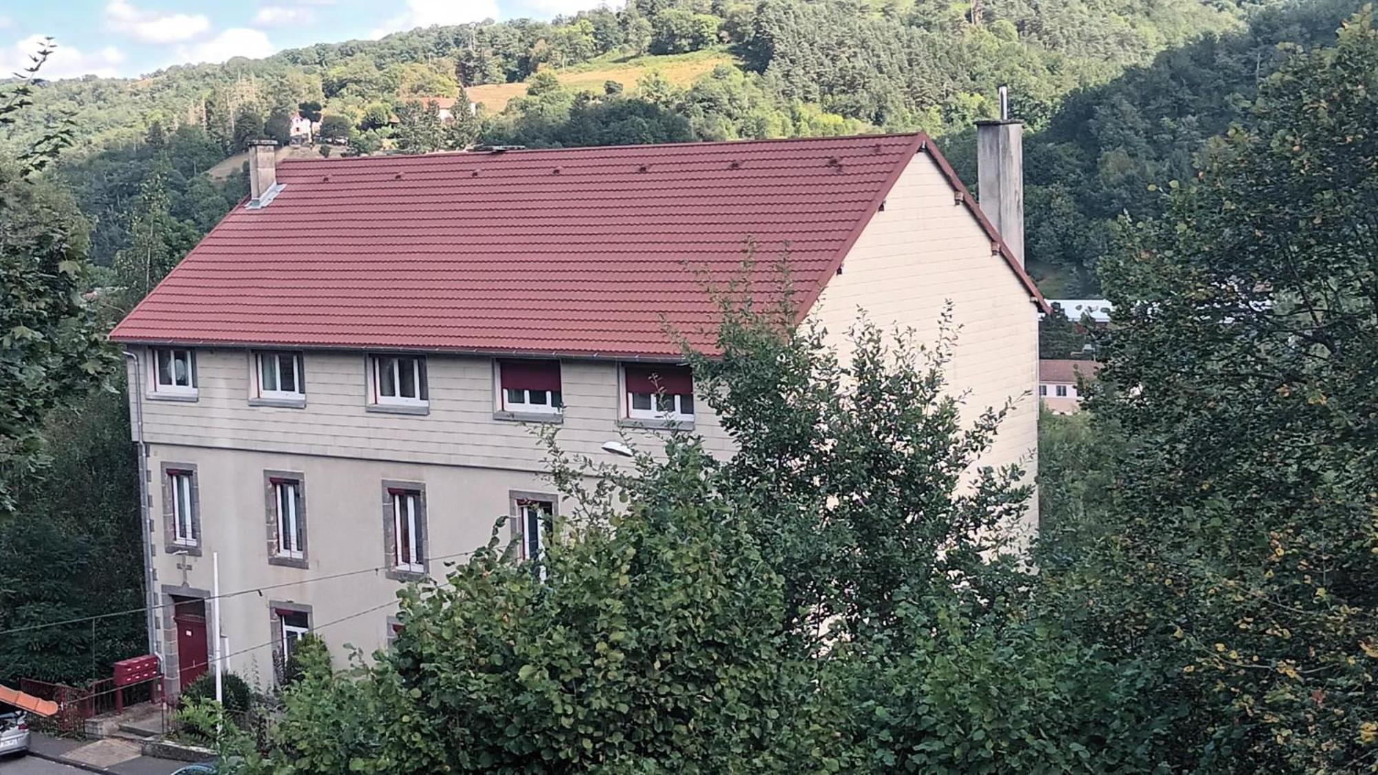 Appartement T1 Proche De Vulcania Pontaumur Exteriér fotografie